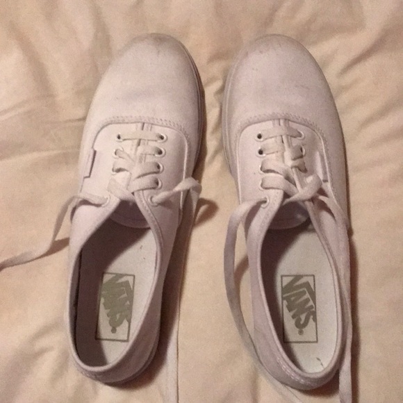 white vans size 7.5